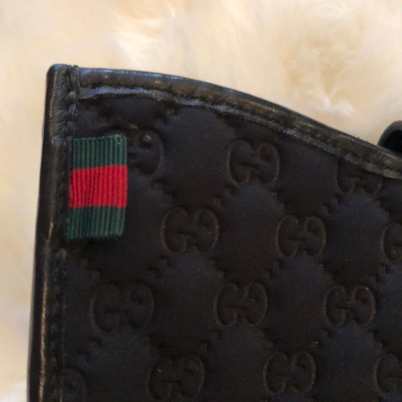 GUCCI: Neoprene & "GG" Logo iPadTablet Pouch - Picture 8 of 8
